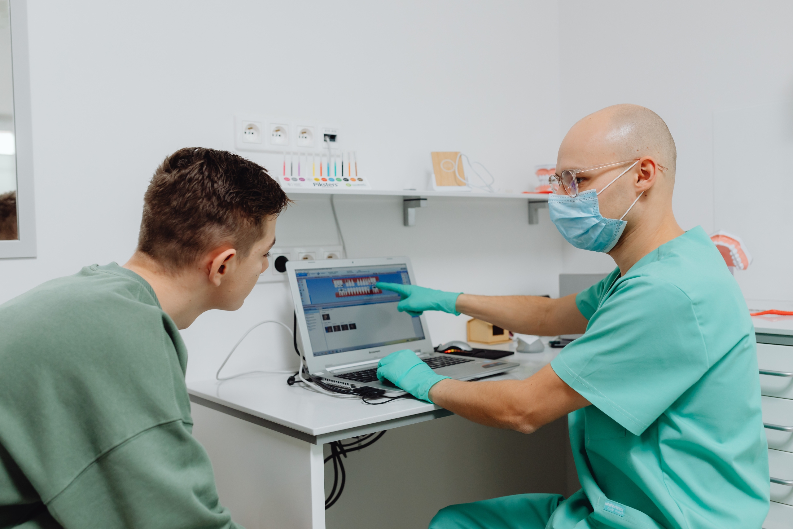 Modern Medical Technology of the 2020s The Groundbreaking Innovations Helping Doctors Fight COVID-19, Emerging Diseases, and the Most Complex Health Challenges of a New Era